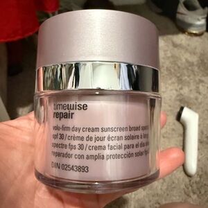 Mary Kay Repair Day Cream SPF 30 - Silver and Pink